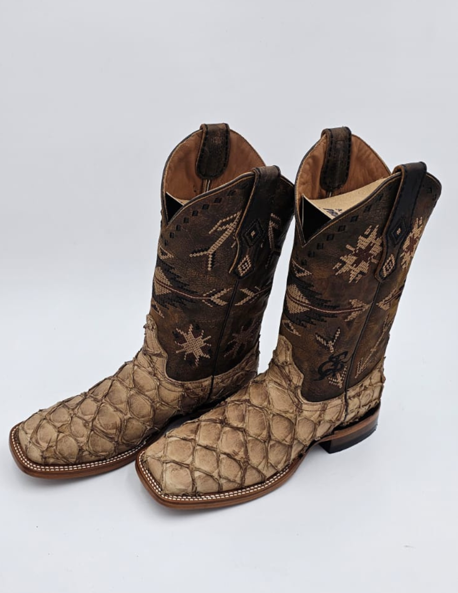Handcrafted pirarucu fish-skin boot